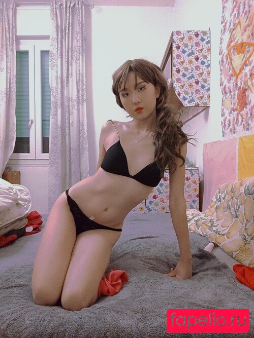 Kaveski Suzuki Nude Onlyfans Photo 32