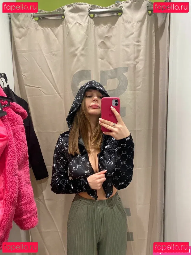 yaadashulya Onlyfans Photo Gallery 