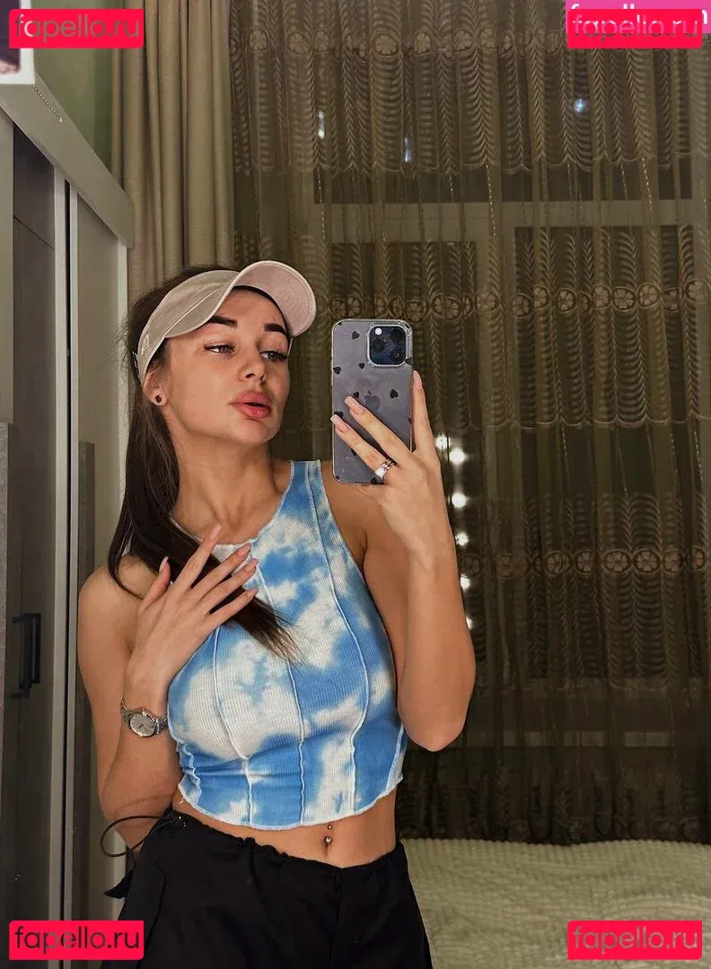 yaadashulya Onlyfans Photo Gallery 