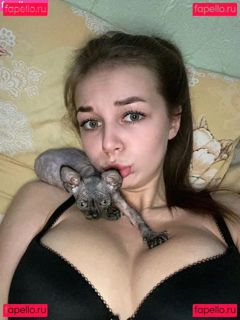 yaadashulya Onlyfans Photo Gallery 