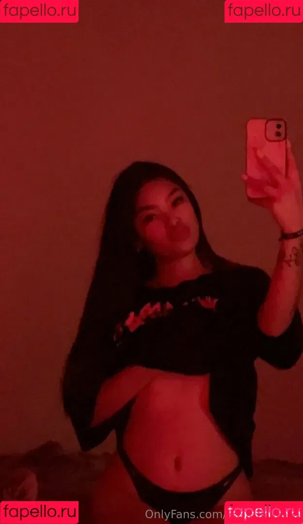 Nizhoni Begaye Onlyfans Photo Gallery 