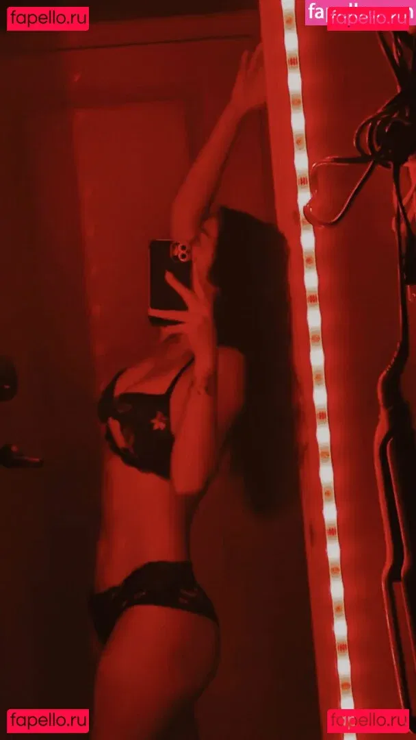 Nizhoni Begaye Onlyfans Photo Gallery 