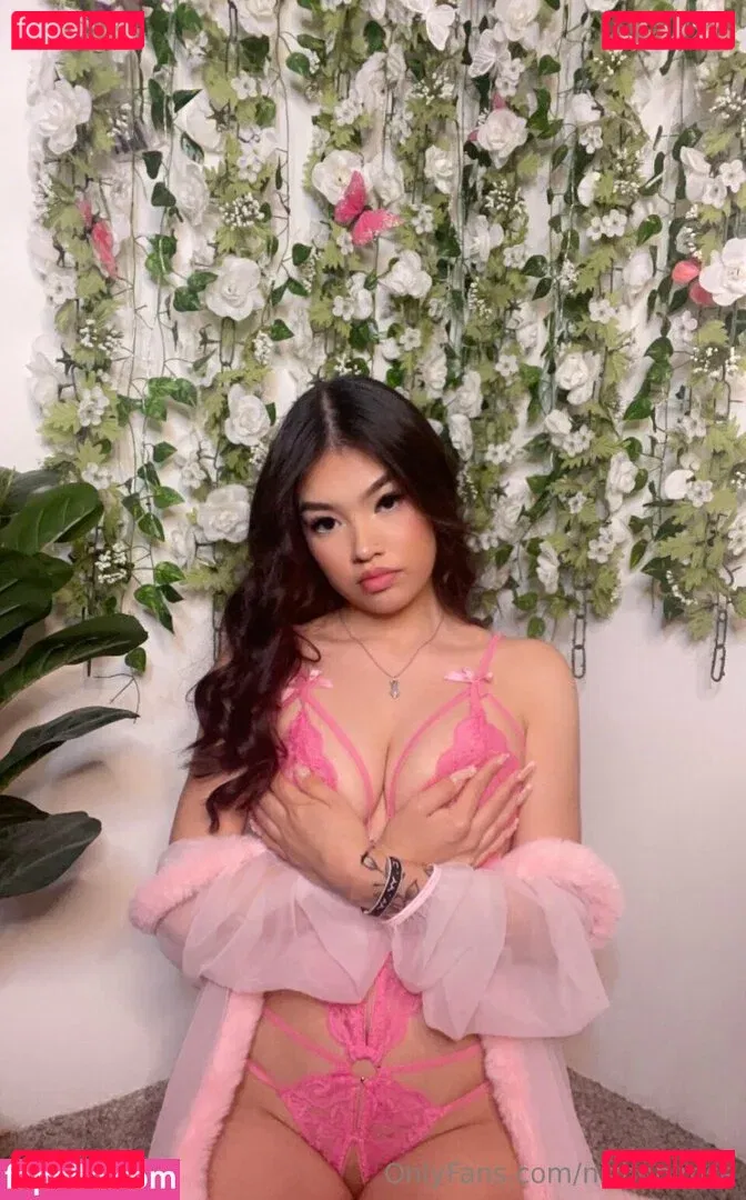 Nizhoni Begaye Onlyfans Photo Gallery 