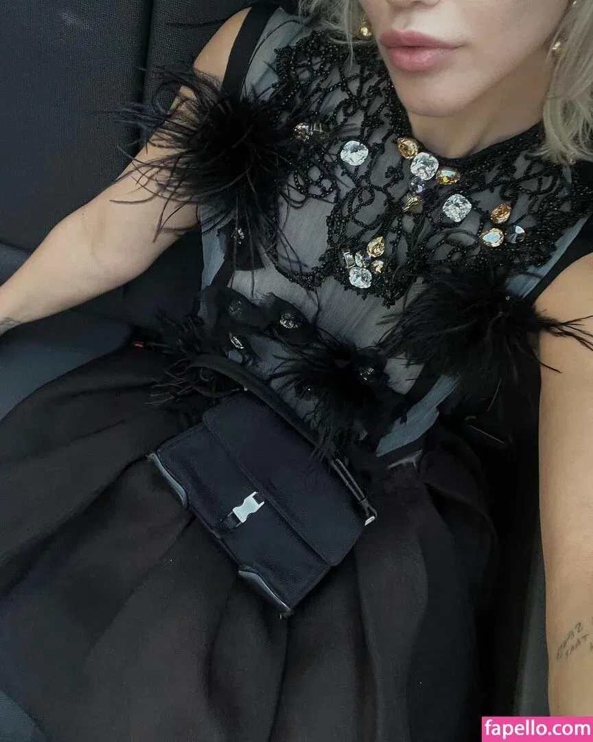 Isha Van Dijk Onlyfans Photo Gallery 