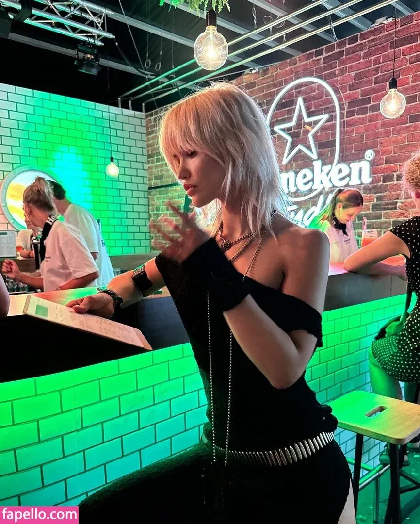 Isha Van Dijk Onlyfans Photo Gallery 