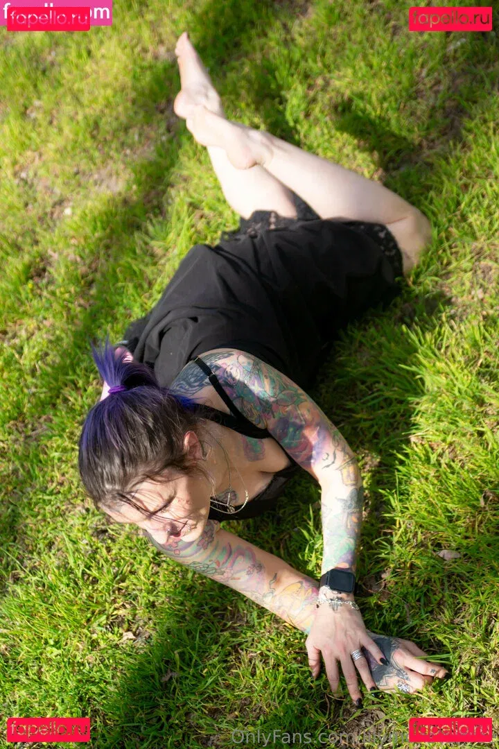 lilymonsterfree Onlyfans Photo Gallery 