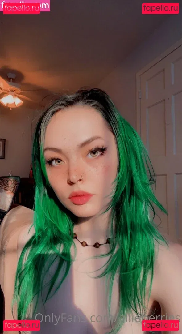 Allieberries Onlyfans Photo Gallery 