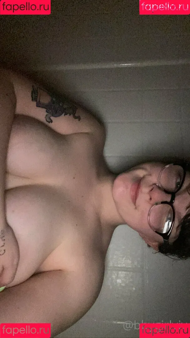 bbygirlviv Onlyfans Photo Gallery 