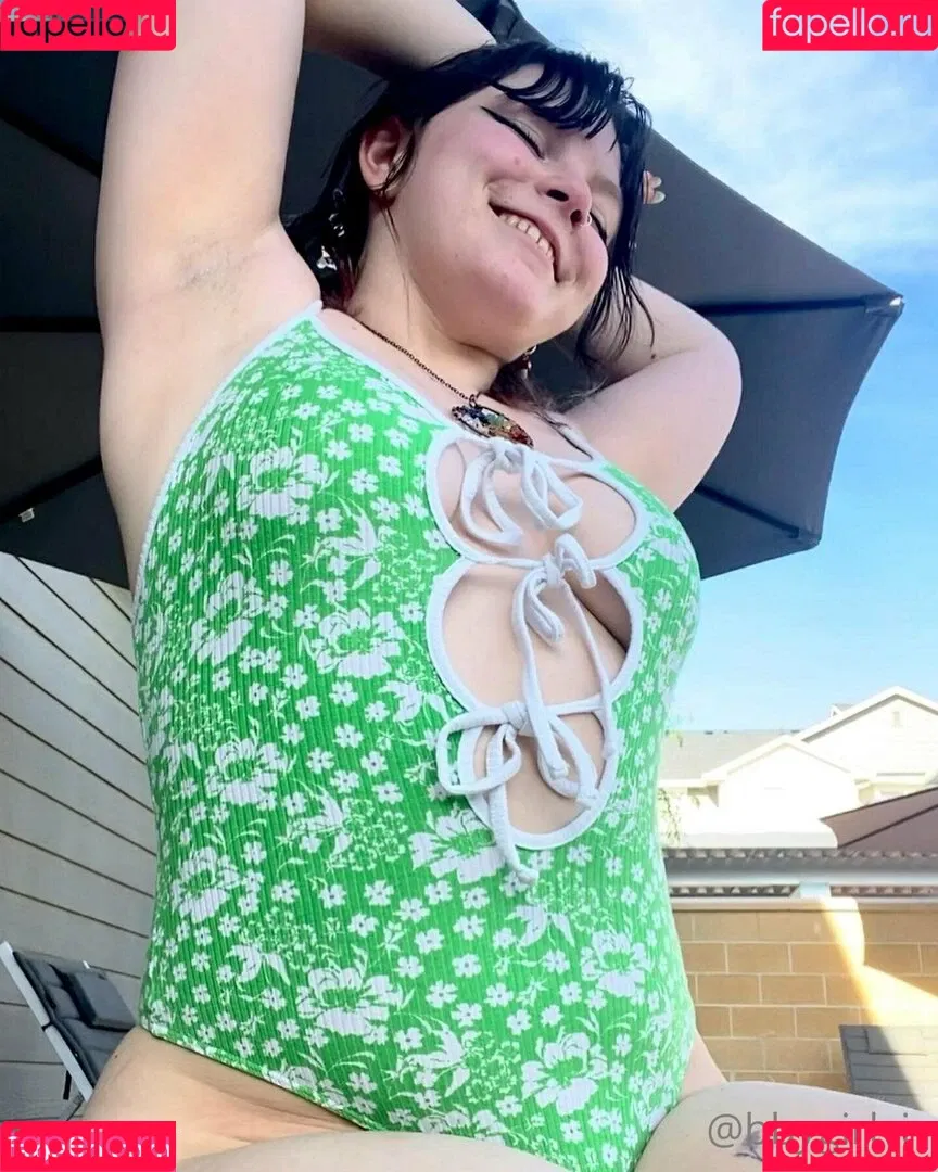 bbygirlviv Onlyfans Photo Gallery 