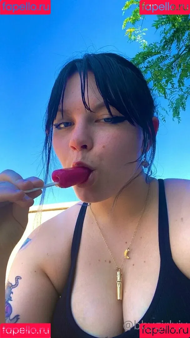 bbygirlviv Onlyfans Photo Gallery 