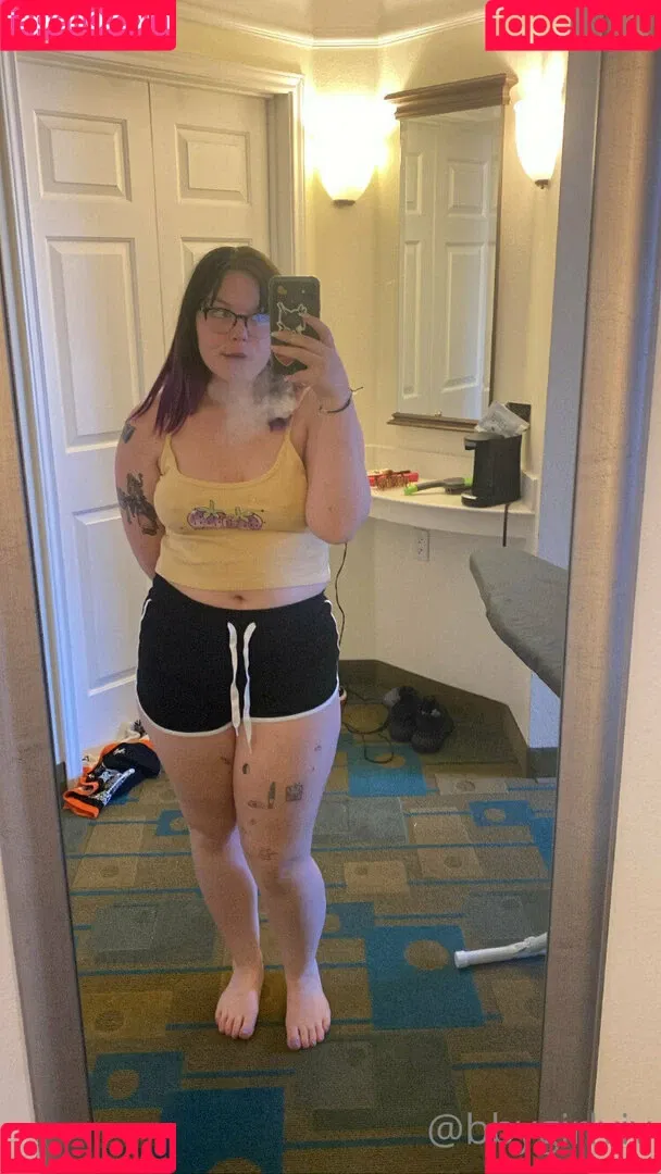 bbygirlviv Onlyfans Photo Gallery 