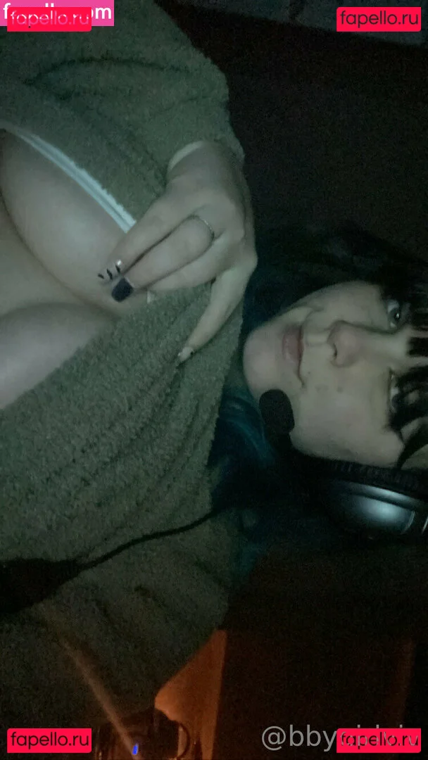 bbygirlviv Onlyfans Photo Gallery 