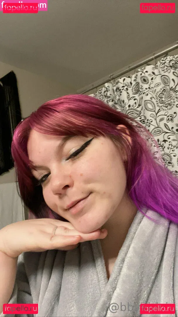 bbygirlviv Onlyfans Photo Gallery 