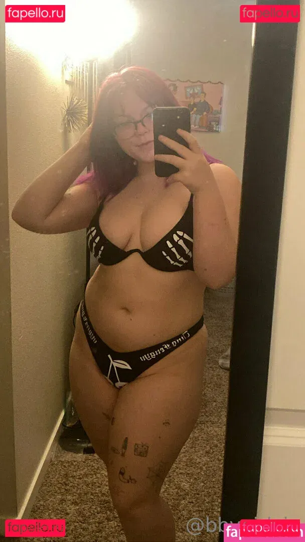 bbygirlviv Onlyfans Photo Gallery 