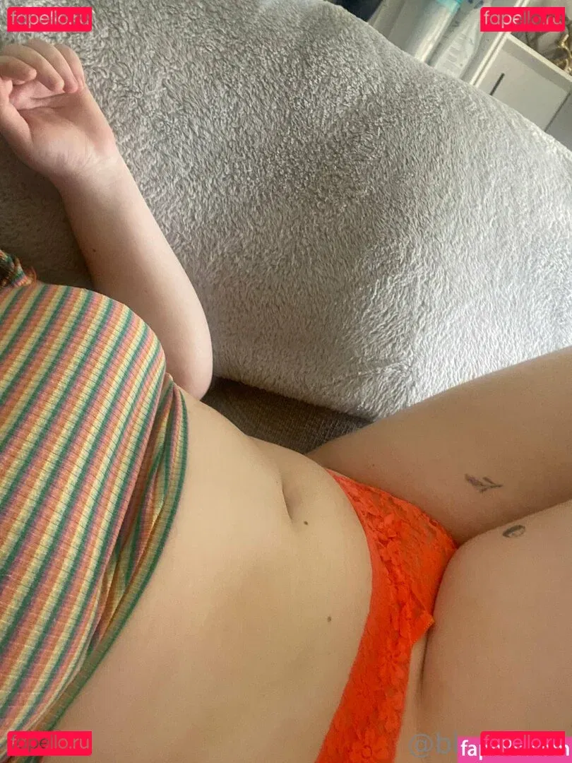 bbygirlviv Onlyfans Photo Gallery 