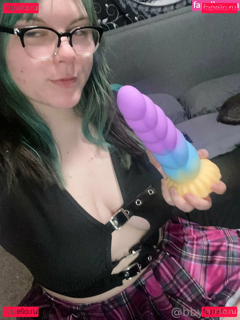 bbygirlviv Onlyfans Photo Gallery 