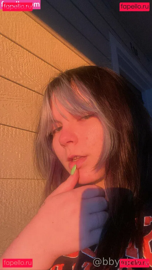 bbygirlviv Onlyfans Photo Gallery 