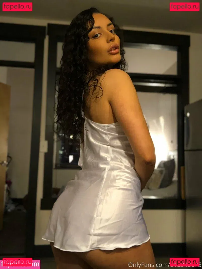 mayawaifu Onlyfans Photo Gallery 