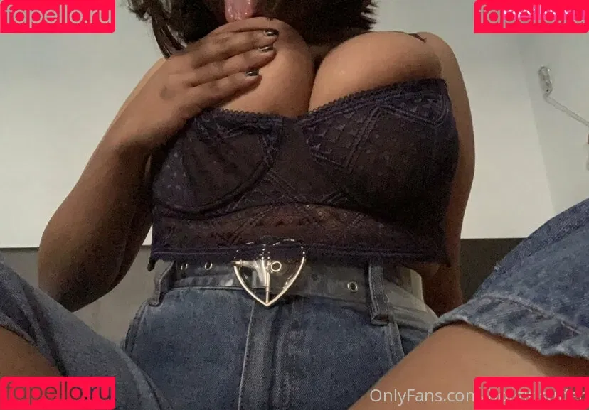hotgirlsuffer Onlyfans Photo Gallery 