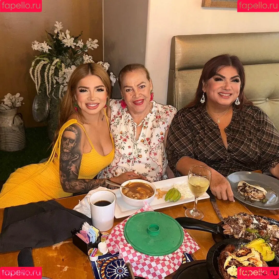 Zamira Garfias Onlyfans Photo Gallery 