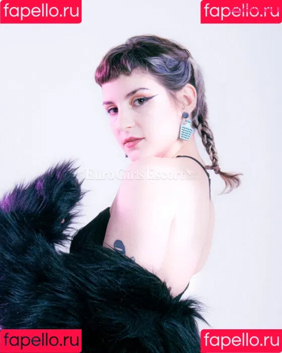 Zzofih Onlyfans Photo Gallery 