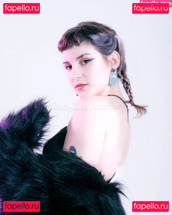 Zzofih Onlyfans Photo Gallery 