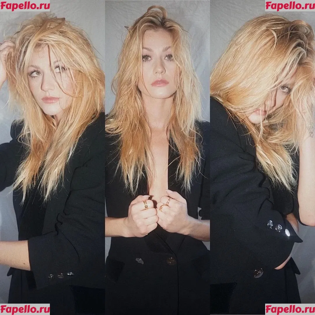 Katherine McNamara Onlyfans Photo Gallery 