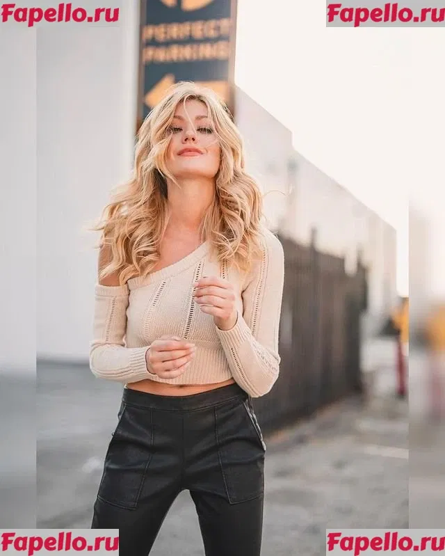 Katherine McNamara Onlyfans Photo Gallery 