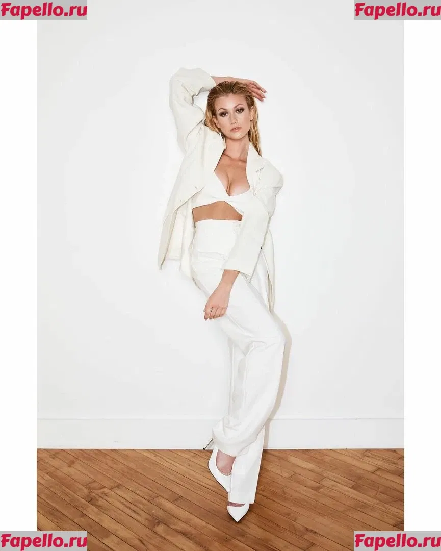 Katherine McNamara Onlyfans Photo Gallery 