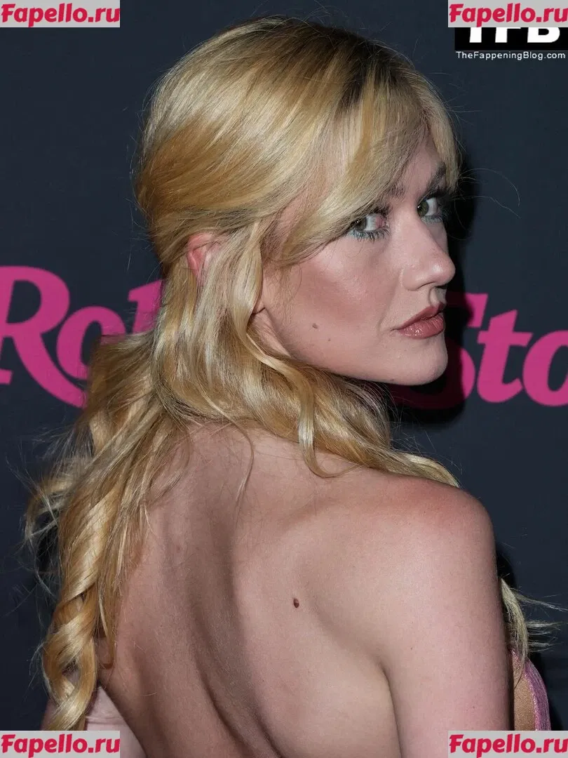 Katherine McNamara Onlyfans Photo Gallery 