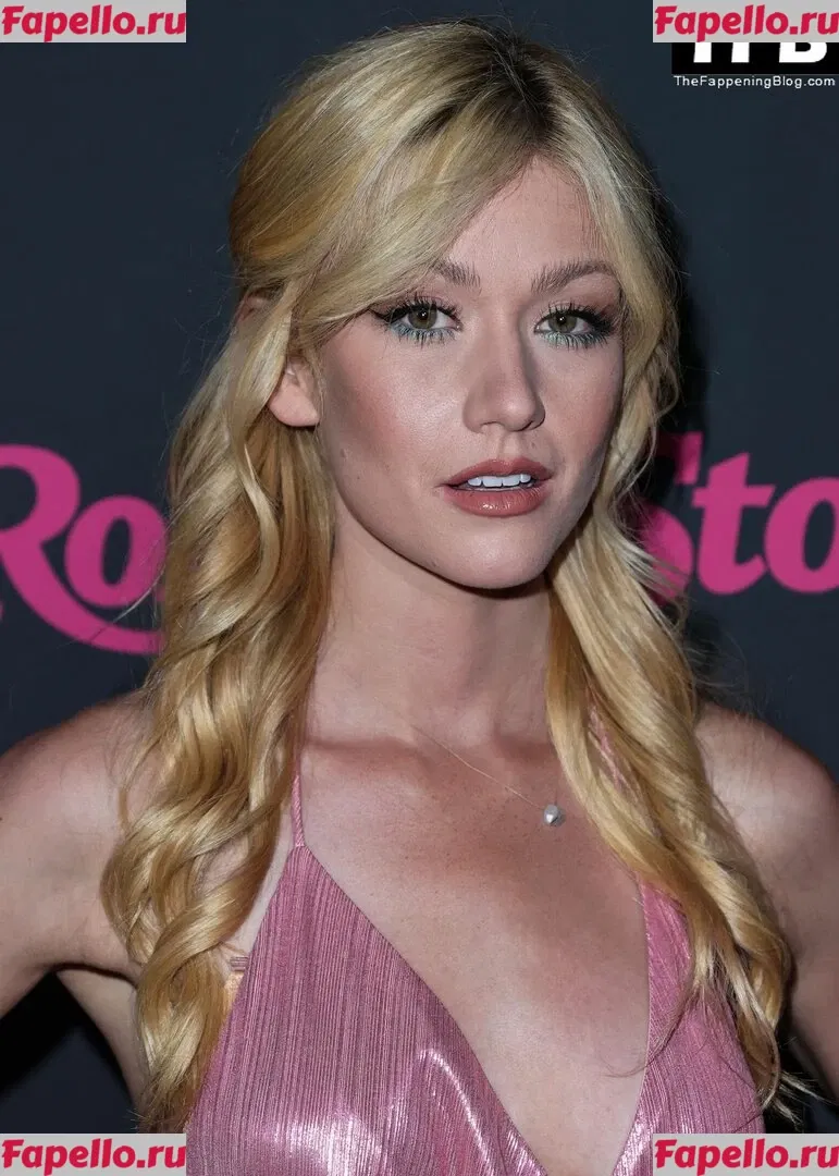 Katherine McNamara Onlyfans Photo Gallery 