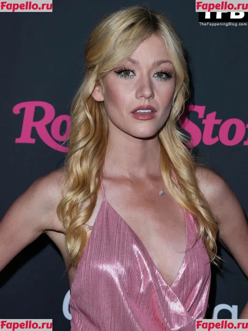 Katherine McNamara Onlyfans Photo Gallery 
