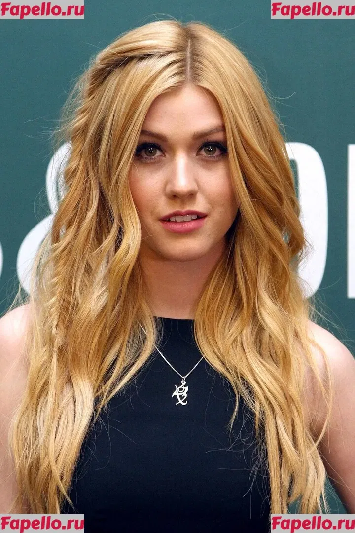 Katherine McNamara Onlyfans Photo Gallery 