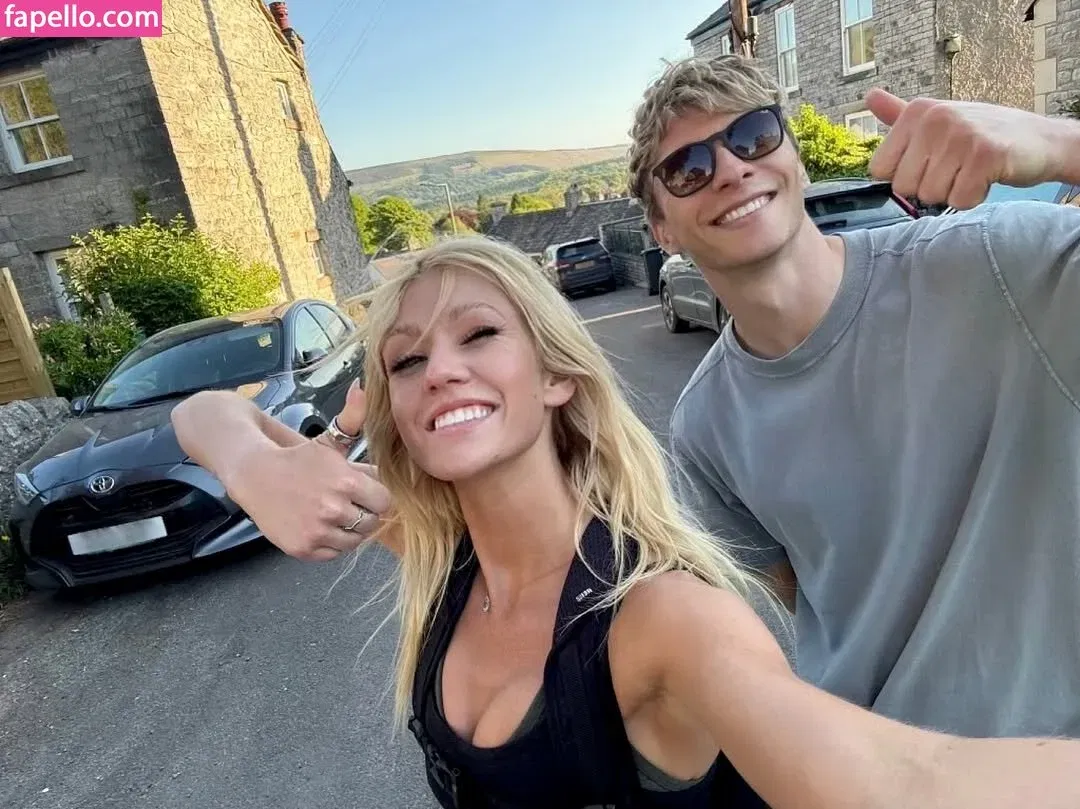 Katherine McNamara Onlyfans Photo Gallery 