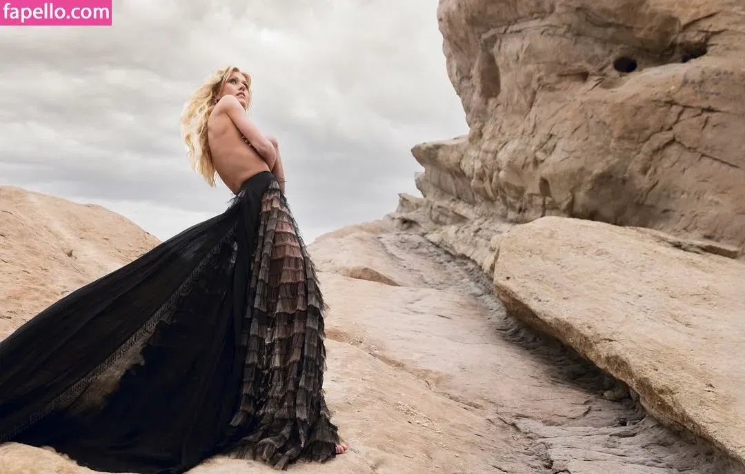 Katherine McNamara Onlyfans Photo Gallery 