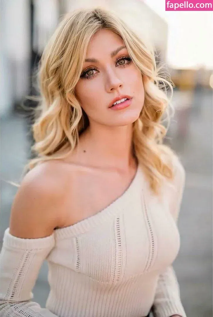 Katherine McNamara Onlyfans Photo Gallery 