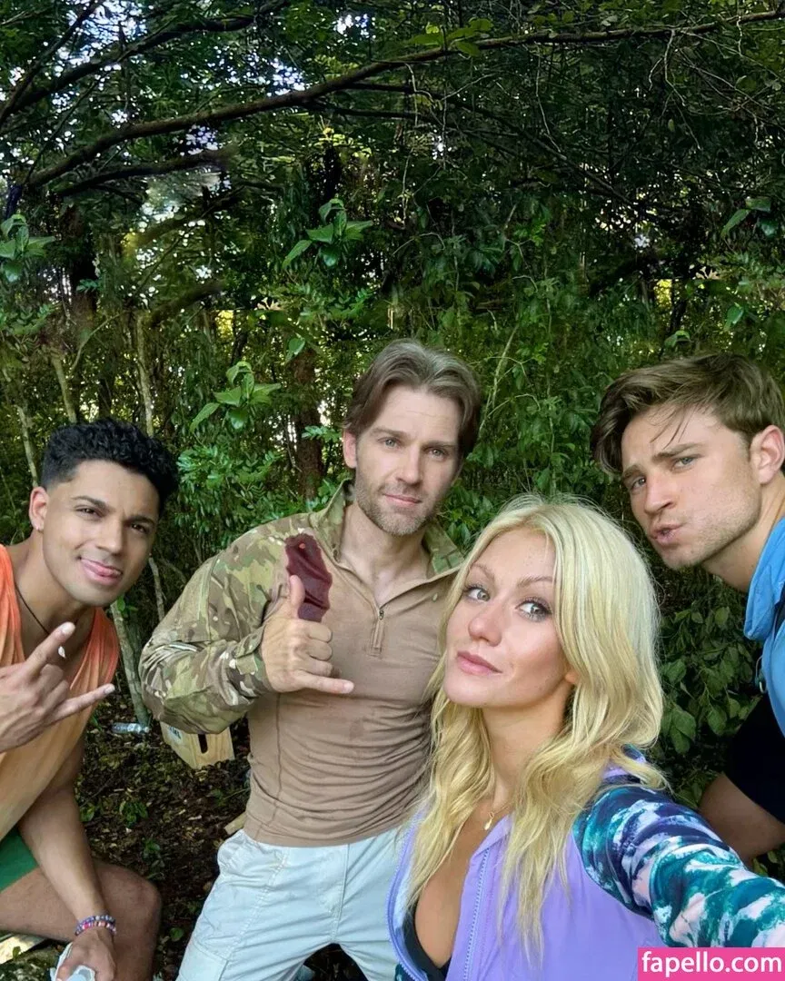 Katherine McNamara Onlyfans Photo Gallery 