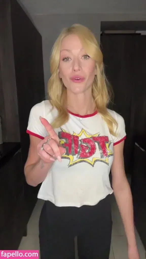 Katherine McNamara Onlyfans Photo Gallery 