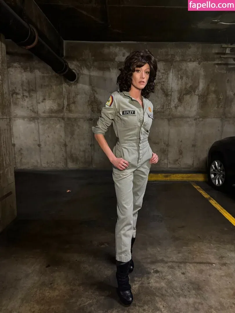 Katherine McNamara Onlyfans Photo Gallery 