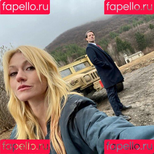 Katherine McNamara Onlyfans Photo Gallery 