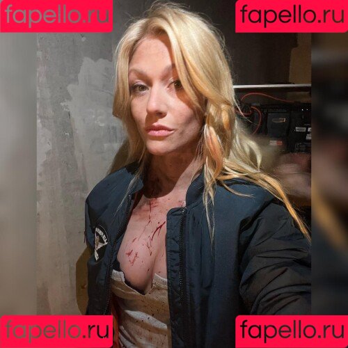 Katherine McNamara Onlyfans Photo Gallery 