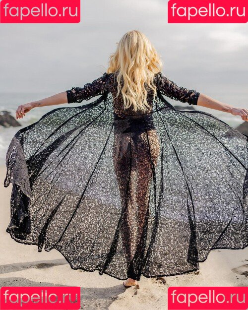 Katherine McNamara Onlyfans Photo Gallery 