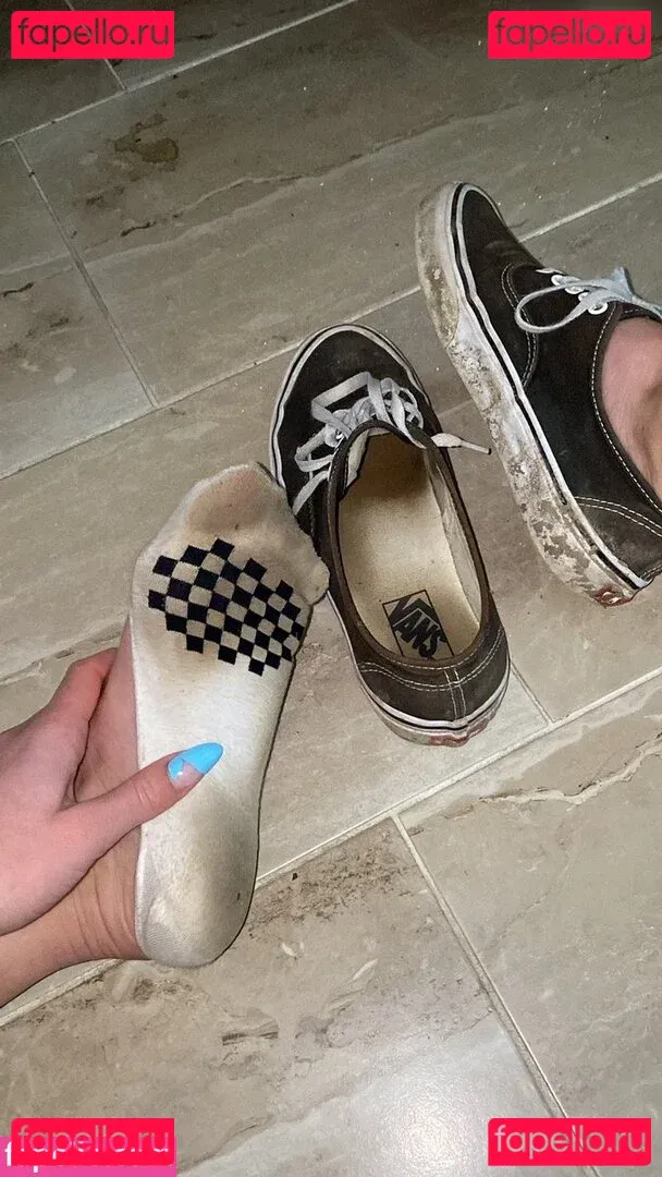 Emmysfeetandsocks Onlyfans Photo Gallery 