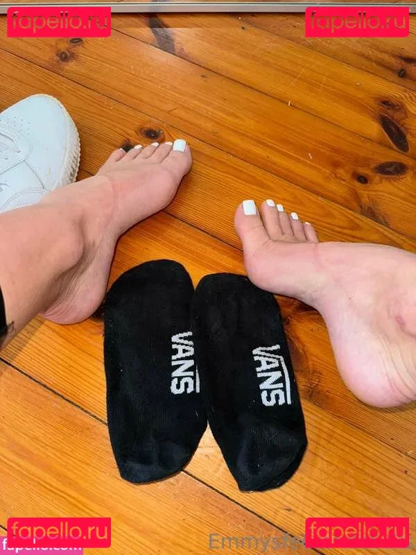 Emmysfeetandsocks Onlyfans Photo Gallery 