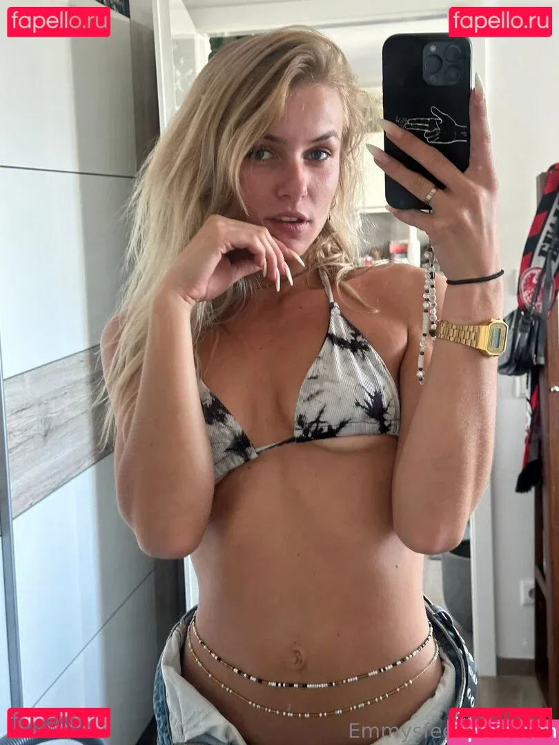 Emmysfeetandsocks Onlyfans Photo Gallery 