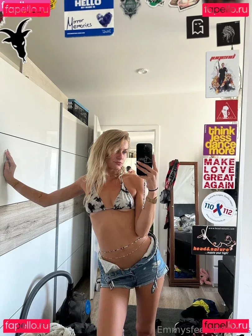 Emmysfeetandsocks Onlyfans Photo Gallery 