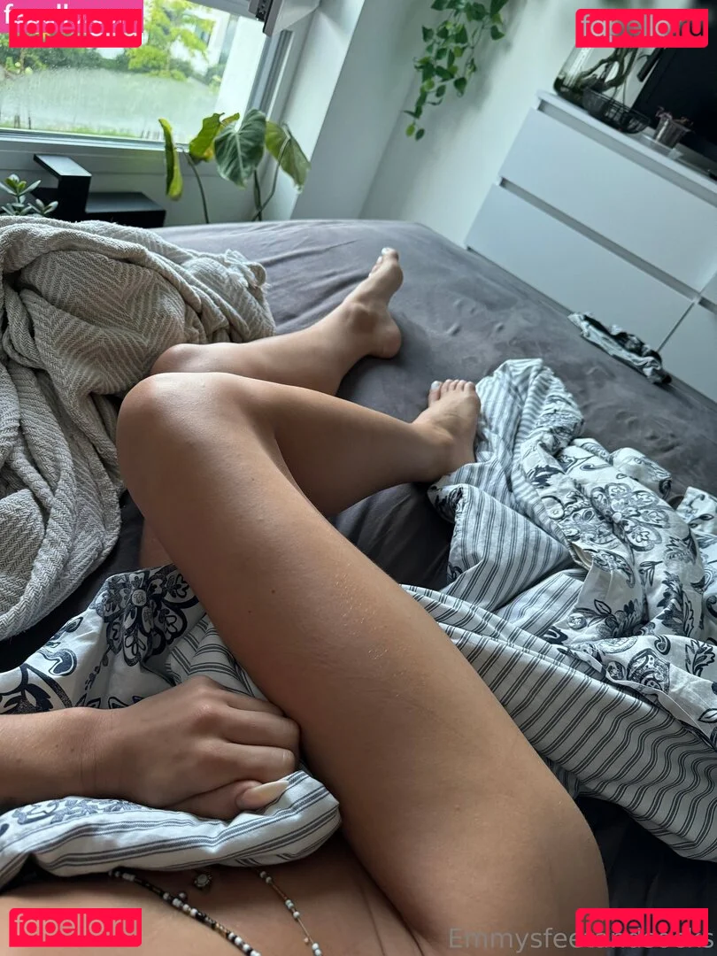 Emmysfeetandsocks Onlyfans Photo Gallery 