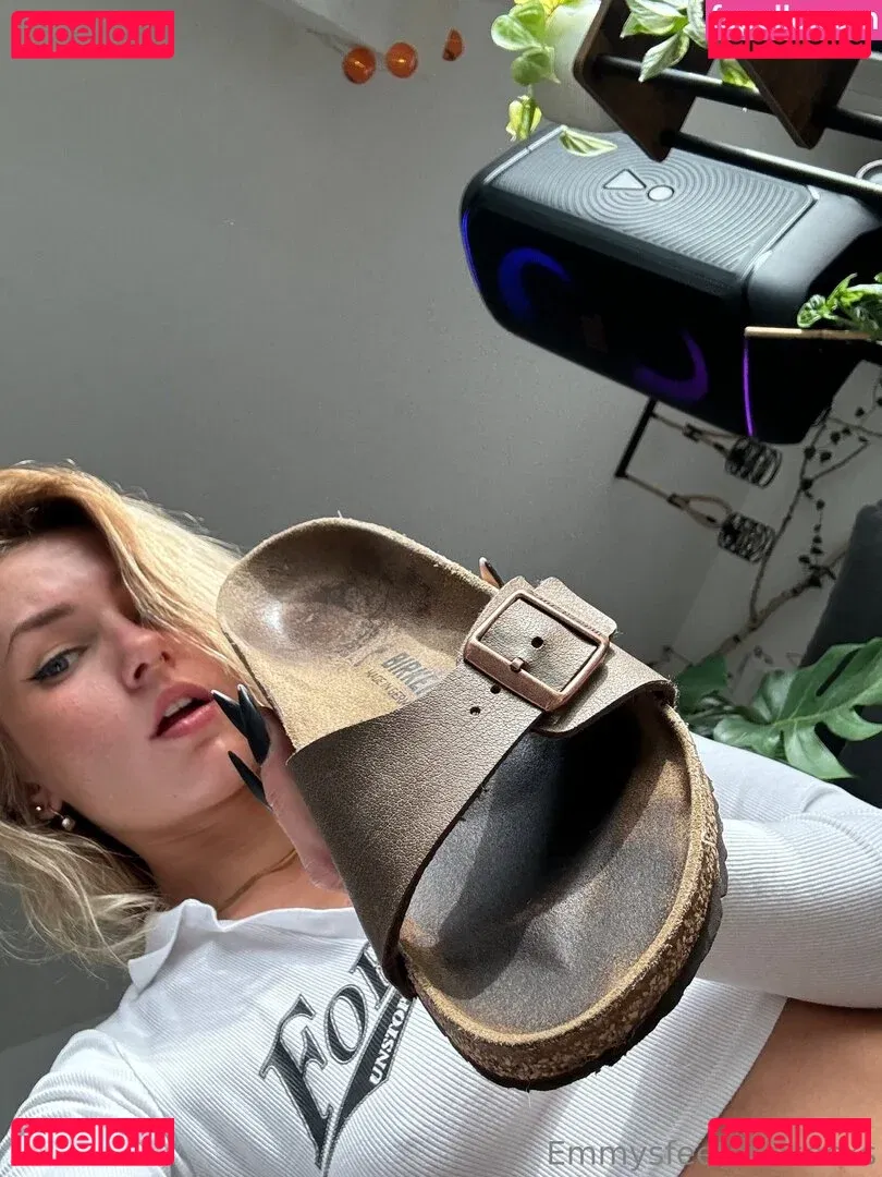 Emmysfeetandsocks Onlyfans Photo Gallery 