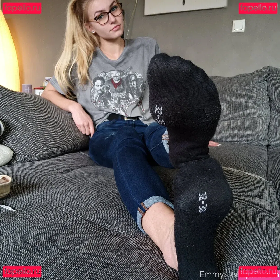 Emmysfeetandsocks Onlyfans Photo Gallery 