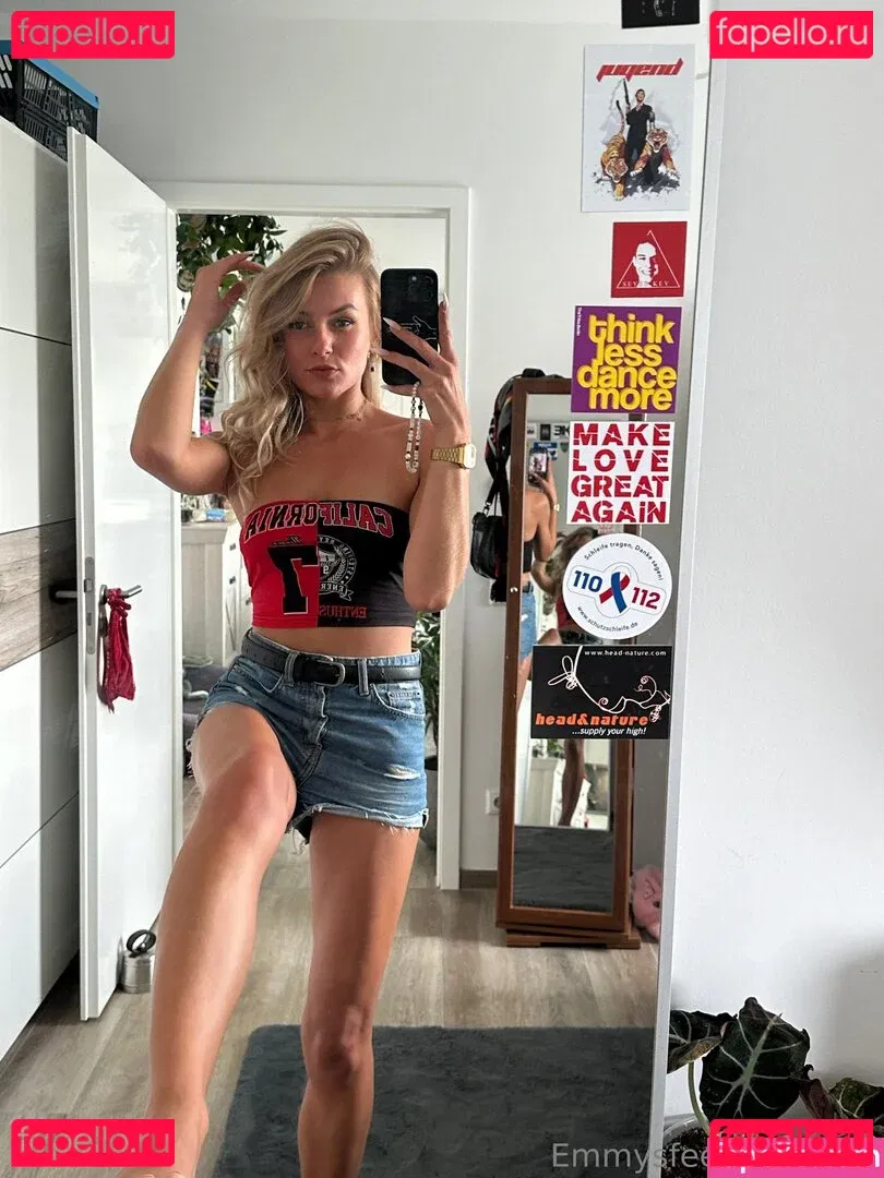 Emmysfeetandsocks Onlyfans Photo Gallery 